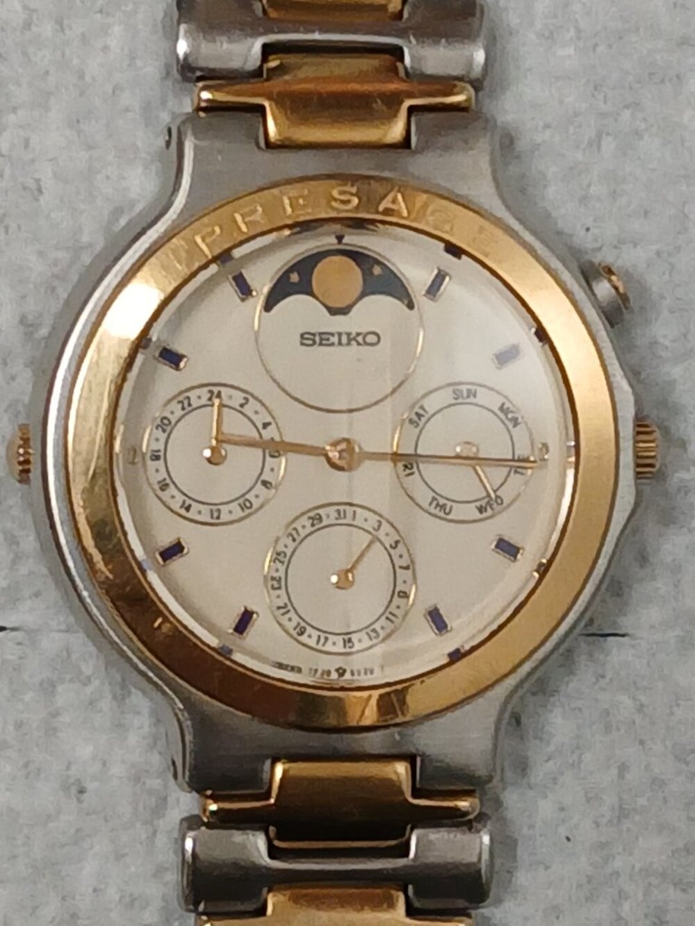 Extremely rare, SEIKO Presage E51 Moonphase watch.